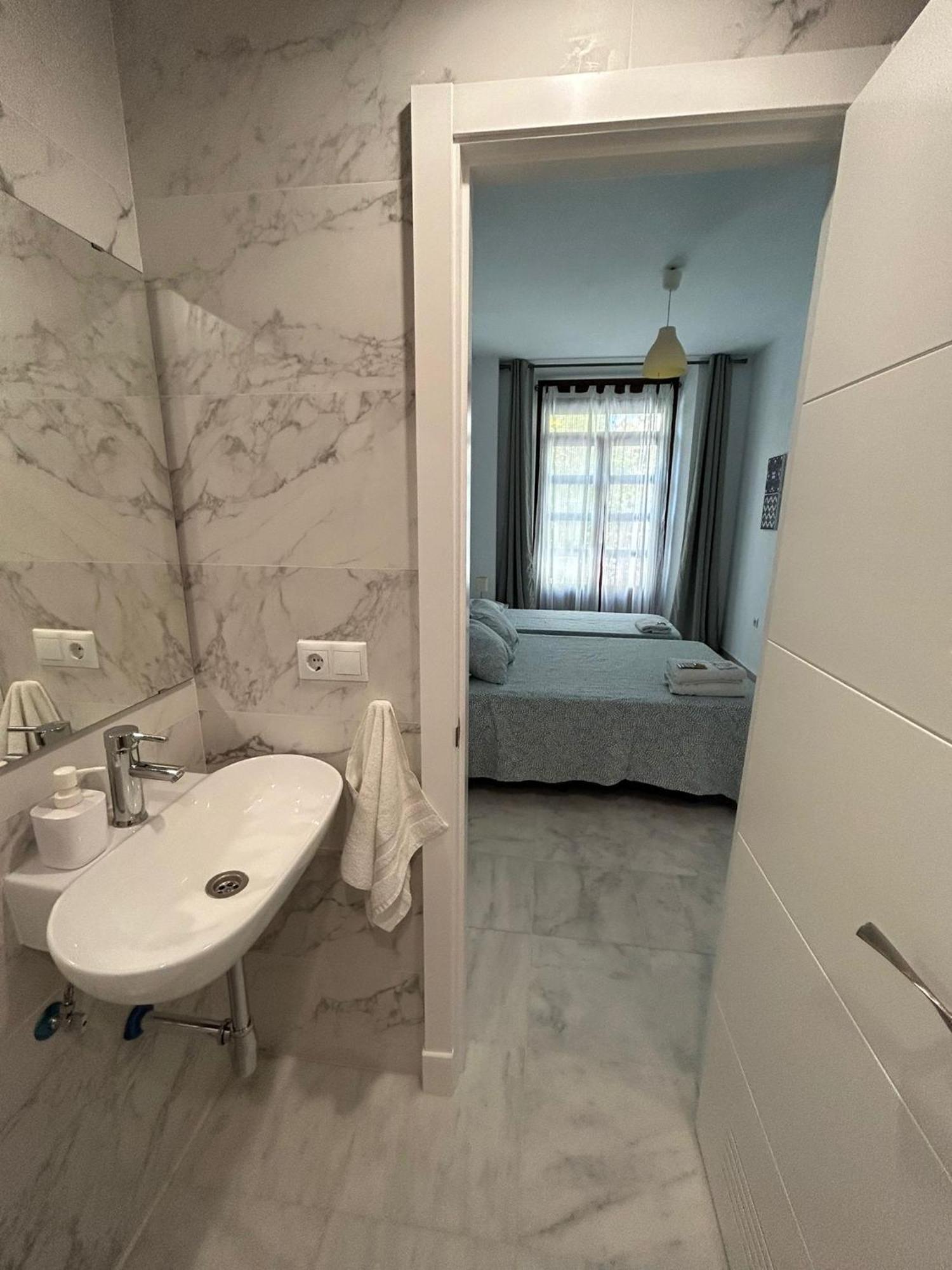 Triple Room Private Bathroom