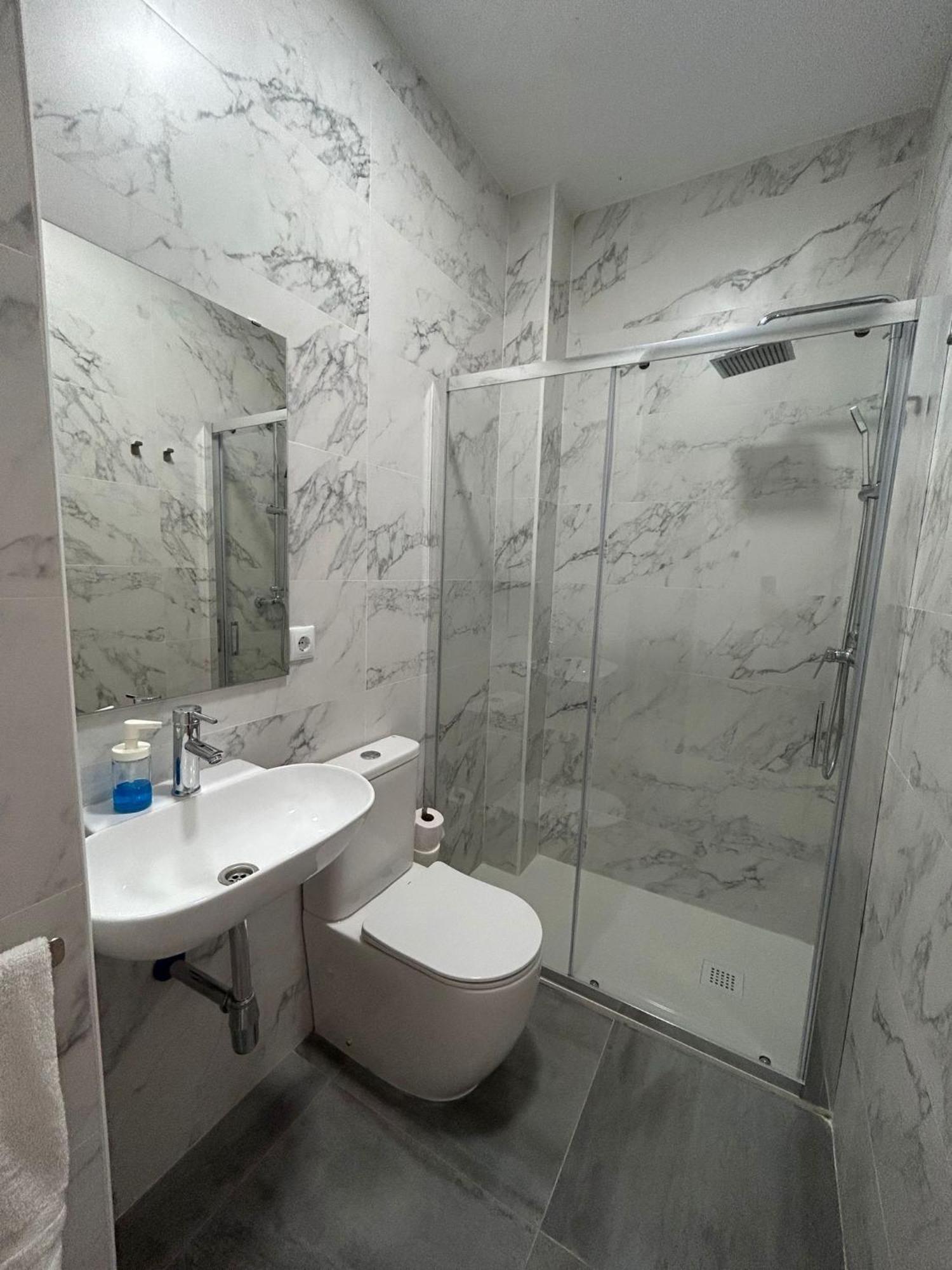 Double Room Private Bathroom